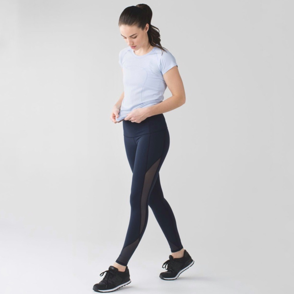 Lululemon | Make A Move Tight Inkwell Size 6 Full on Luon Mesh